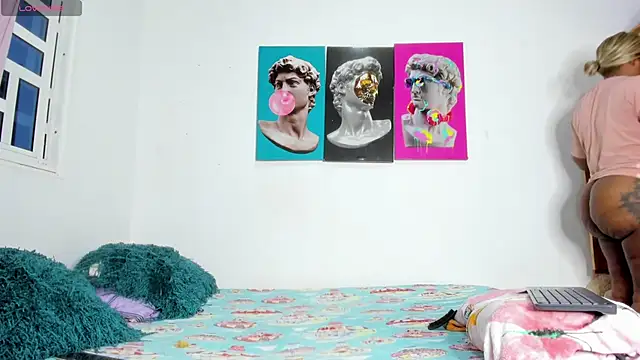 Lilybaudinx96 online show from December 2025 05:32:02 AM