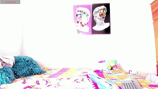 Lilybaudinx96 online show from November 2025 08:01:01 PM