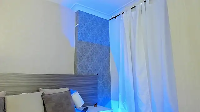 Mistyca online show from April 2026 11:01:01 AM