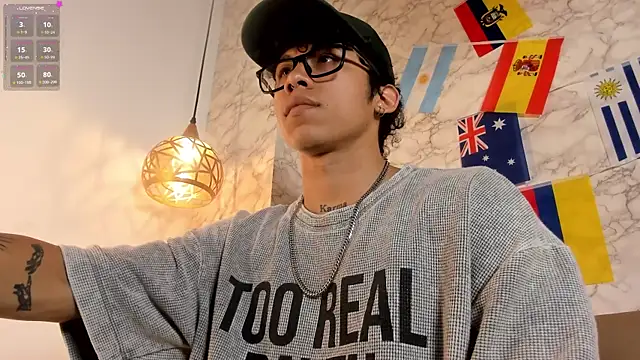 AkazaBoy  online show from June 2026 05:35:02 AM