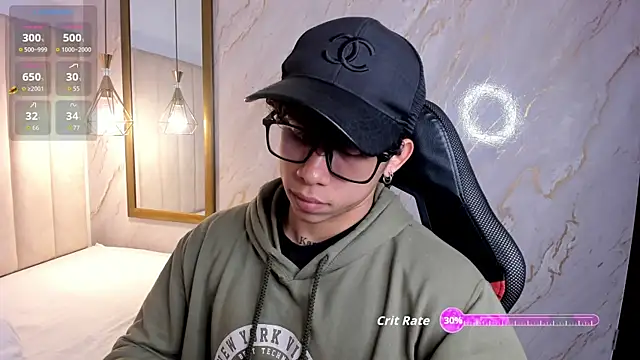 AkazaBoy  online show from December 2025 05:19:01 AM