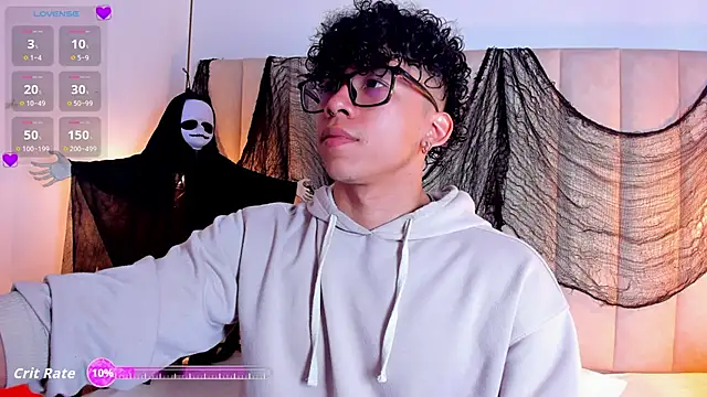 AkazaBoy  online show from October 2025 05:48:01 AM