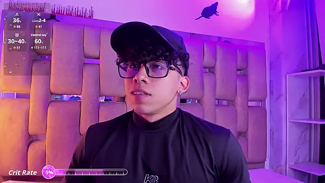 AkazaBoy  online show from October 2025 08:05:01 PM