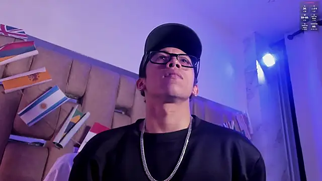 AkazaBoy  online show from June 2026 08:21:02 PM