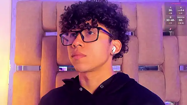 AkazaBoy  online show from February 2026 04:26:02 AM