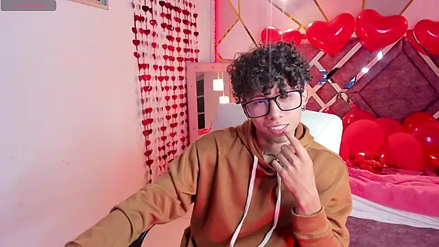 AkazaBoy  online show from February 2025 04:20:01 AM