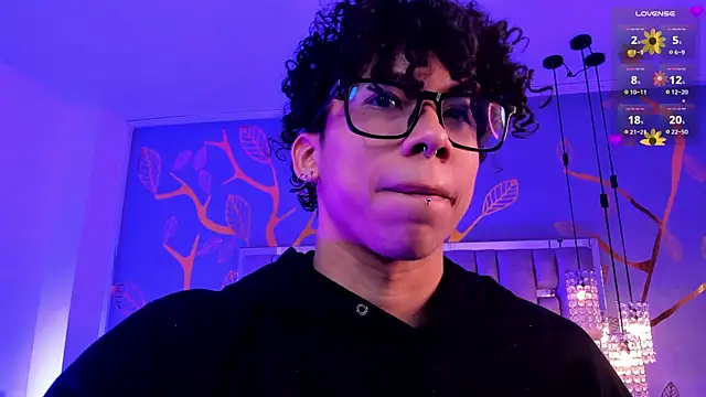 Snapshot of AkazaBoy_ chatting on April 2026 04:36:01 AM AkazaBoy online show from April 2026 04:36:01 AM