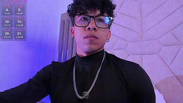 AkazaBoy  online show from November 2025 05:21:01 AM