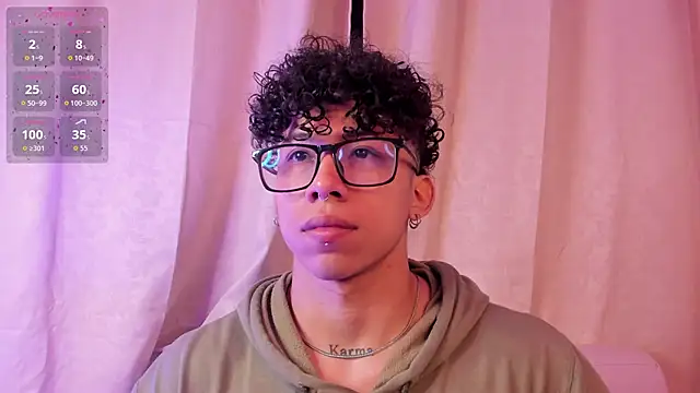 AkazaBoy  online show from December 2025 04:44:02 AM