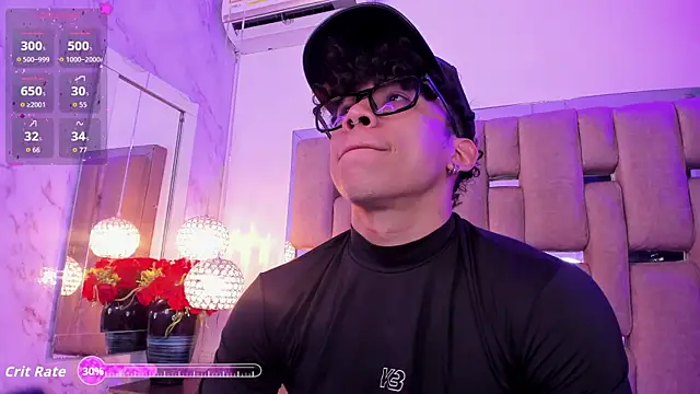AkazaBoy  online show from October 2025 07:58:01 PM