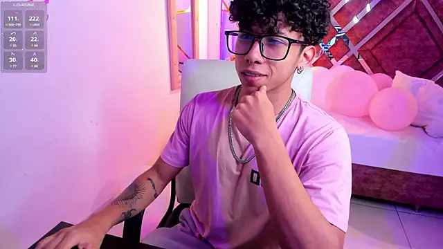 AkazaBoy  online show from March 2025 04:08:02 AM