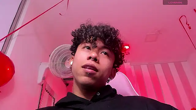 AkazaBoy  online show from February 2026 04:56:02 AM