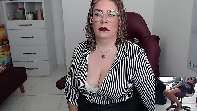Snapshot of Serenay_ chatting on January 2025 08:57:01 PM Serenay online show from January 2025 08:57:01 PM