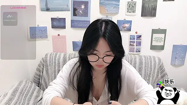 LiLiYbaby online show from December 2025 06:28:01 AM