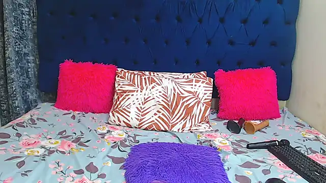 MelaninBear online show from September 2025 02:45:02 PM