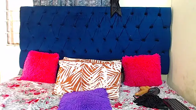 MelaninBear online show from October 2025 01:12:02 PM