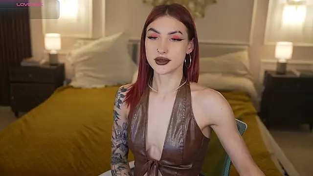 Magnetic Mia  online show from March 2026 12:33:01 AM