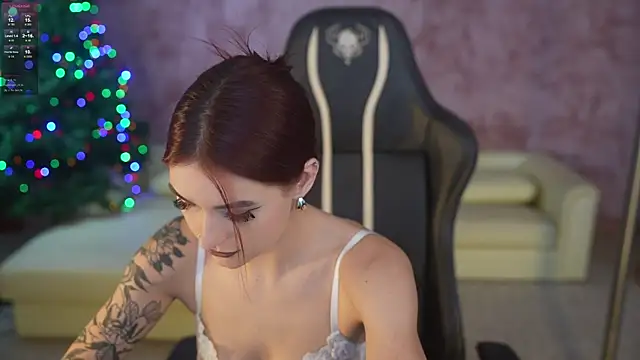 Magnetic Mia  online show from January 2026 12:38:01 AM