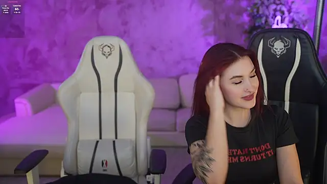 Magnetic Mia  online show from March 2025 07:36:01 PM