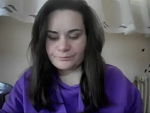 AalinnaK online show from February 2026 12:02:01 PM
