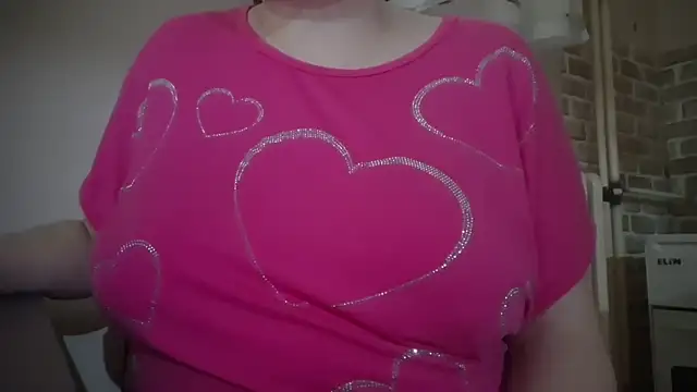 AalinnaK online show from December 2025 09:41:01 AM