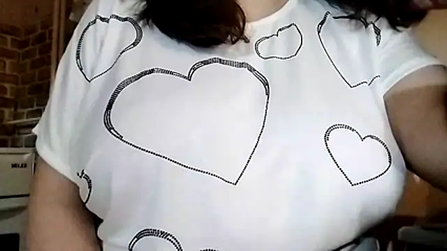 Snapshot of AalinnaK chatting on November 2025 03:45:02 PM AalinnaK online show from November 2025 03:45:02 PM