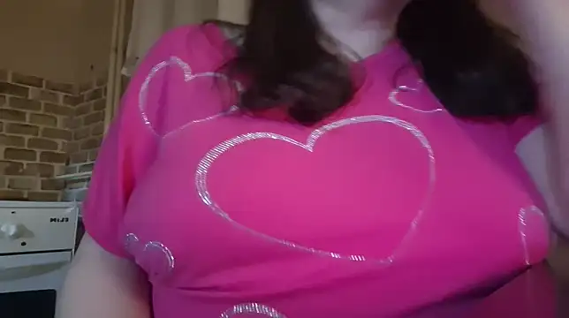 AalinnaK online show from April 2026 08:37:02 PM