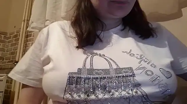 Snapshot of AalinnaK chatting on March 2025 05:54:02 PM AalinnaK online show from March 2025 05:54:02 PM