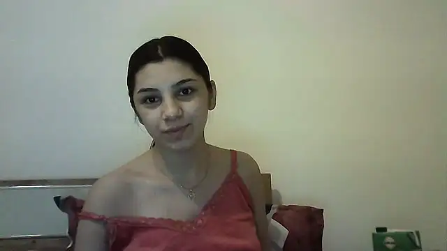 Snapshot of Ahotkittyxxx chatting on October 2025 05:39:01 AM Ahotkittyxxx online show from October 2025 05:39:01 AM