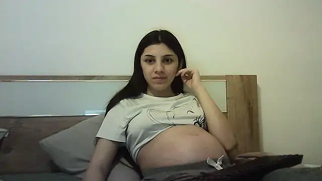 Snapshot of Ahotkittyxxx chatting on November 2025 05:16:02 PM Ahotkittyxxx online show from November 2025 05:16:02 PM