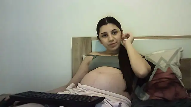 Snapshot of Ahotkittyxxx chatting on November 2025 05:24:01 PM Ahotkittyxxx online show from November 2025 05:24:01 PM