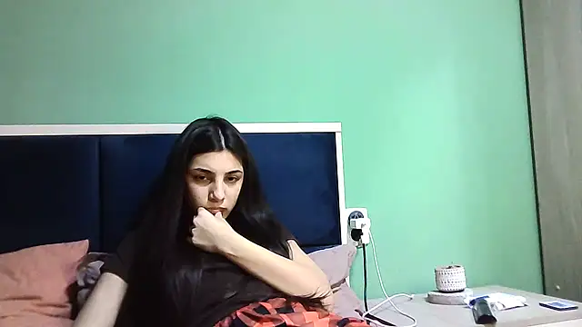 Snapshot of Ahotkittyxxx chatting on January 2025 04:43:02 PM Ahotkittyxxx online show from January 2025 04:43:02 PM