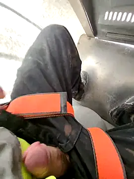 omarito100 online show from November 2025 10:37:01 AM