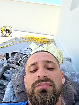 omarito100 online show from May 2026 10:43:01 AM