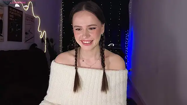 Emillias online show from December 2025 02:04:01 PM