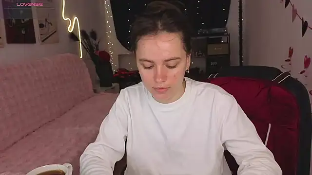 Emillias online show from February 2026 08:05:02 AM