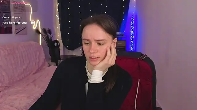 Emillias online show from February 2026 02:06:02 PM