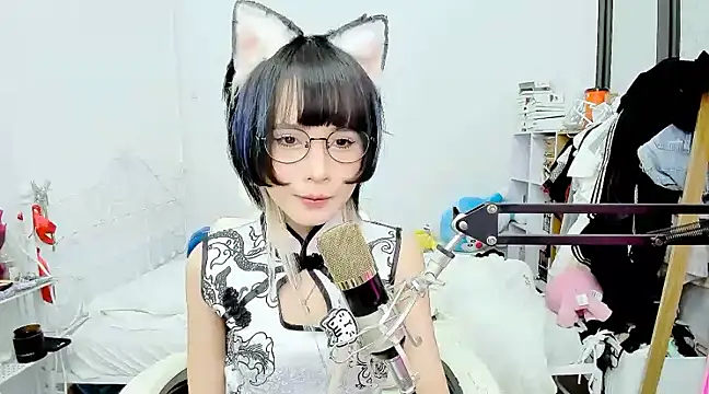 RassieRaph online show from March 2025 06:09:01 PM