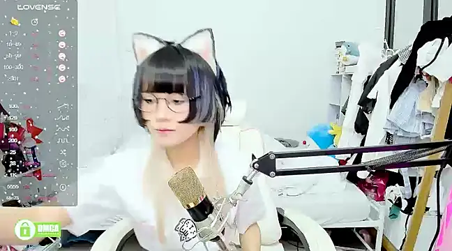 RassieRaph online show from March 2025 04:03:02 PM