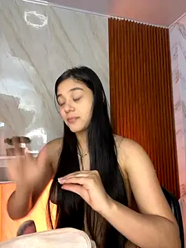 Snapshot of floriamANDjazmin chatting on October 2025 04:24:02 AM floriamANDjazmin online show from October 2025 04:24:02 AM