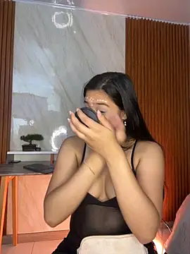 Snapshot of floriamANDjazmin chatting on October 2025 03:07:01 AM floriamANDjazmin online show from October 2025 03:07:01 AM