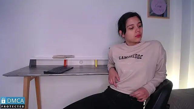 Snapshot of floriamANDjazmin chatting on February 2025 03:03:02 AM floriamANDjazmin online show from February 2025 03:03:02 AM