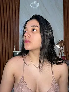 floriamANDjazmin online show from July 2026 02:46:02 AM