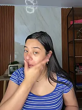 floriamANDjazmin online show from June 2026 06:51:02 PM