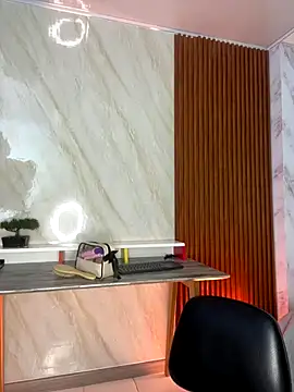 floriamANDjazmin online show from November 2025 07:02:02 PM