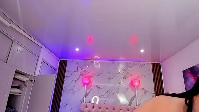 AuroraDiaz online show from December 2025 07:52:02 PM