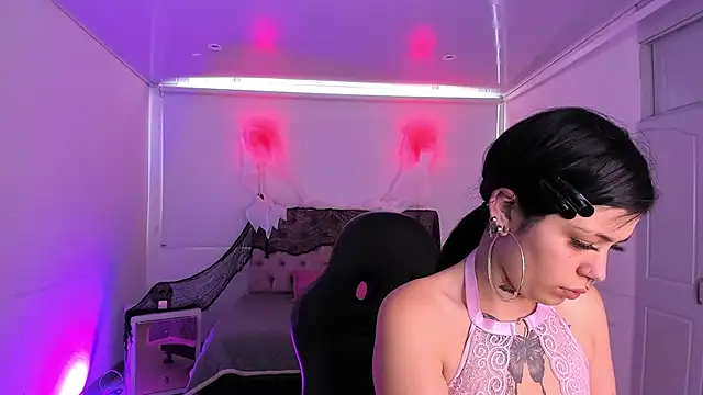 AuroraDiaz online show from October 2025 07:23:01 PM