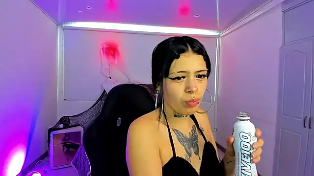 AuroraDiaz online show from October 2025 07:35:01 PM