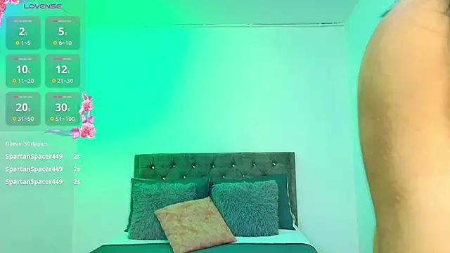 AssQueen18 online show from October 2025 04:00:02 AM