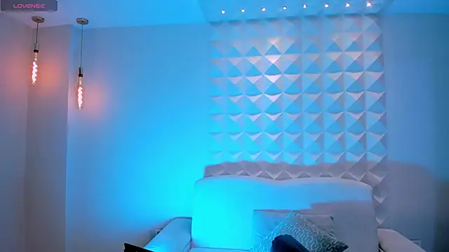 TaraLawrence online show from April 2026 04:41:01 AM